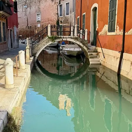 Ca Penini - Canal View Daire Venedik