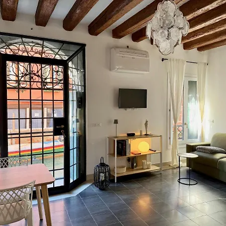 Ca Penini - Canal View * Venedik