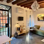 Ca Penini - Canal View