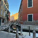 Ca Penini - Canal View *