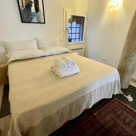 Ca Penini - Canal View Apartment Venice