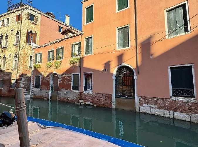 Ca Penini - Canal View *